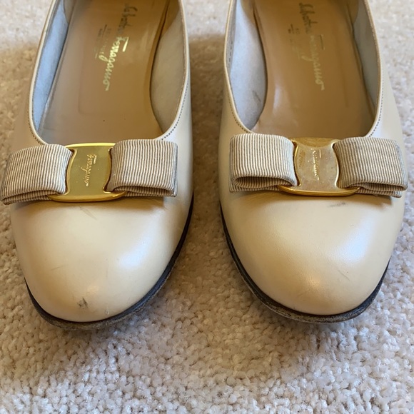 Salvatore Ferragamo “Lillaz” pumps - Picture 4 of 13